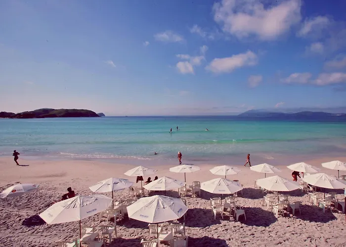 5 Minutos Andando Ate A Praia Do Forte Cabo Frio, 1 Quarto, Ar Condicionado, Cozinha, Garagem, Ao Lado De Restaurantes E Comercio